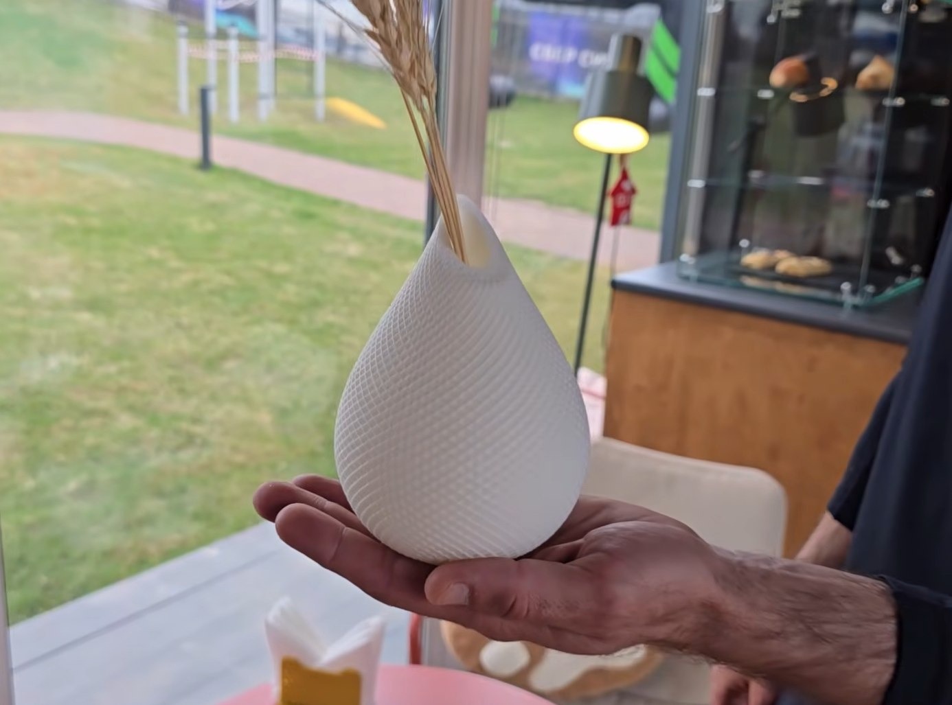 Ivan But interview - 3Dprinted vase Ivan But interview - 3Dprinted vase